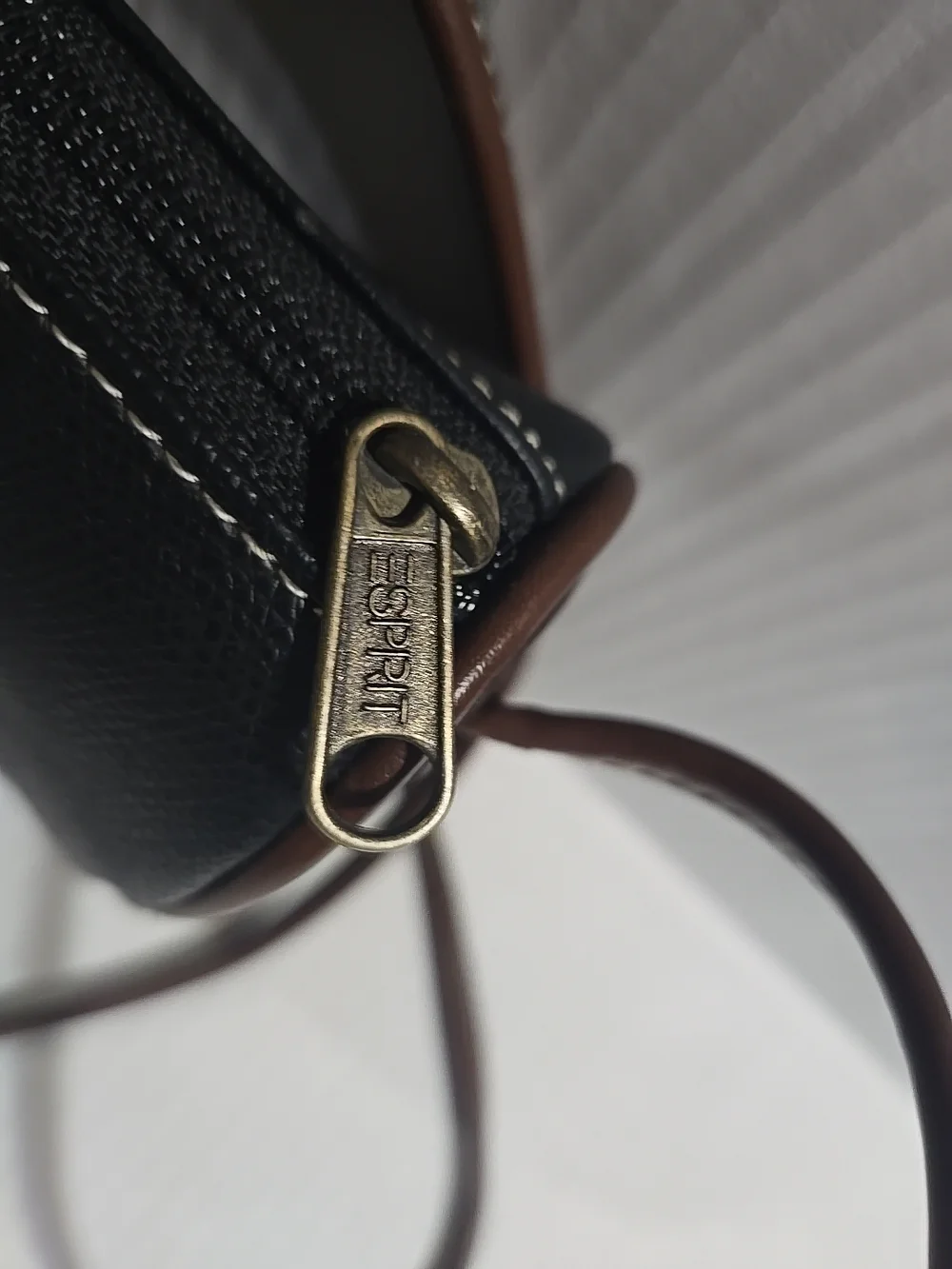 Vintage ESPRIT Black Crossbody Shoulder Bag w/ Brown Accent Spellout Green Trim - Picture 8 of 12